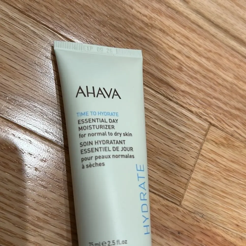 AHAVA time to hydrate essential day moisturizer for normal to dry skin 2.5 oz